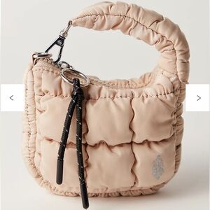 Feel Free Movement Zipper Pouch